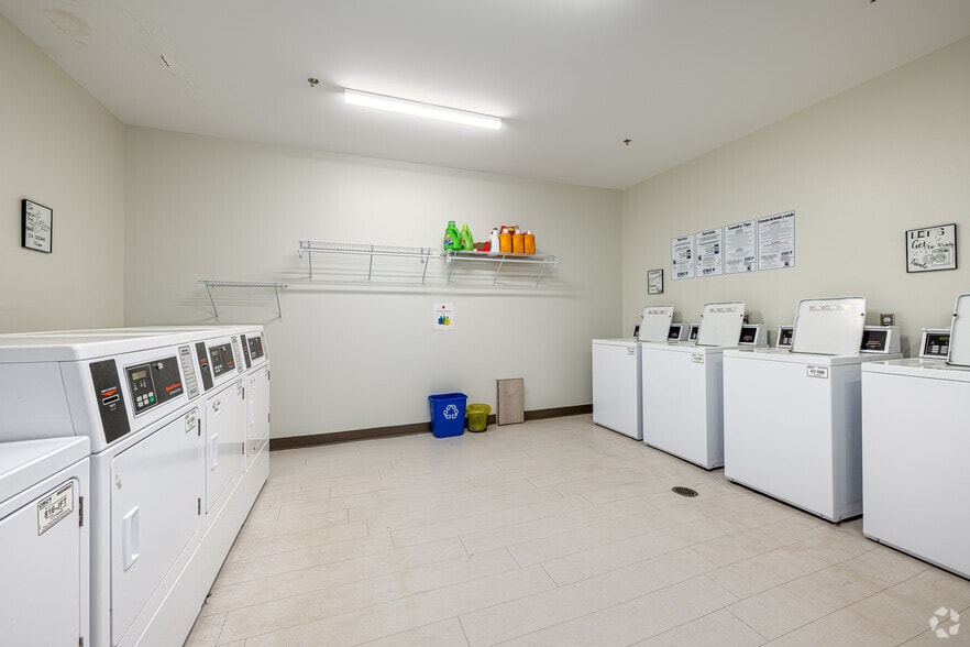 More Photos Of 522 E Railroad St, Long Beach Apartments For Sale