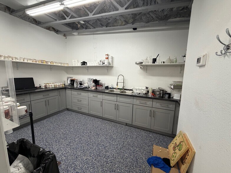 More Photos Of 6520 Fort King Rd, Zephyrhills Storefront Retail Office For Lease