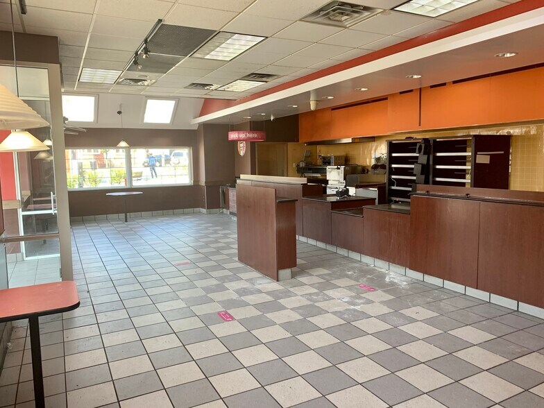 More Photos Of 1989-2001 Springfield Ave, Maplewood Freestanding For Sale