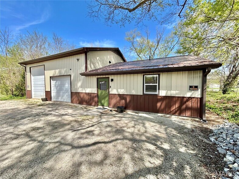 Primary Photo Of 306 E Franklin St, Salem Flex For Sale