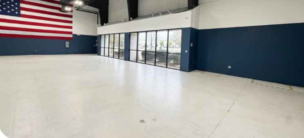 More Photos Of 350 Electronics Blvd SW, Huntsville Light Distribution For Lease