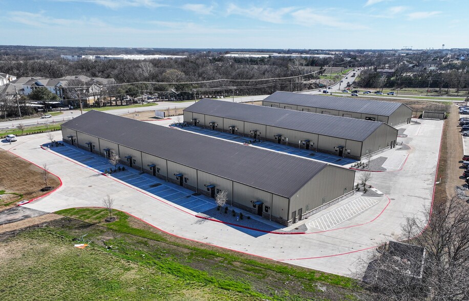More Photos Of 3275 North McDonald Street, McKinney Distribution For Lease