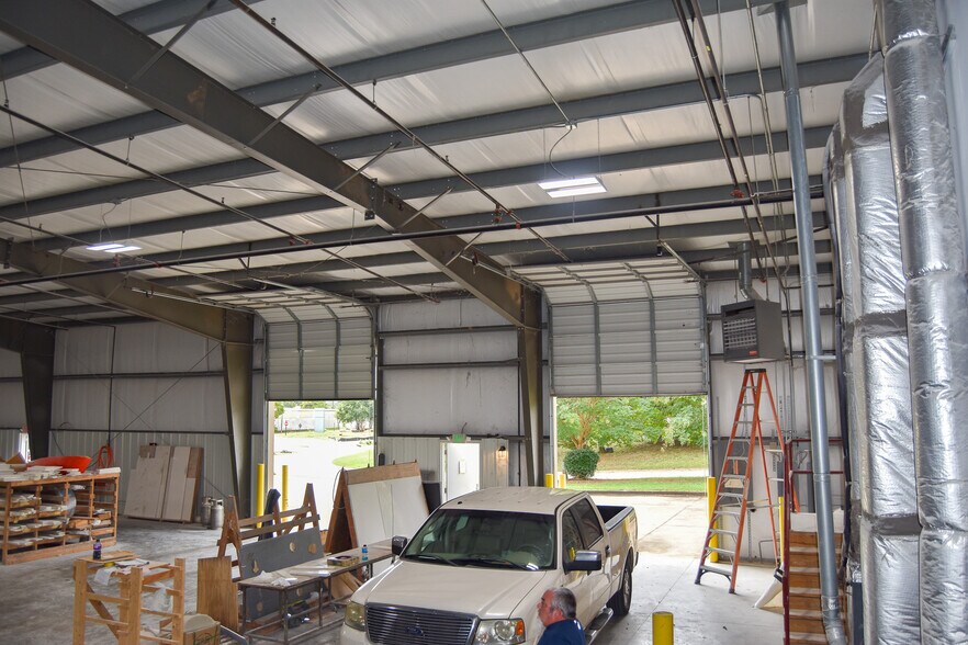 More Photos Of 130 Commercial Ct, Alabaster Warehouse For Sale