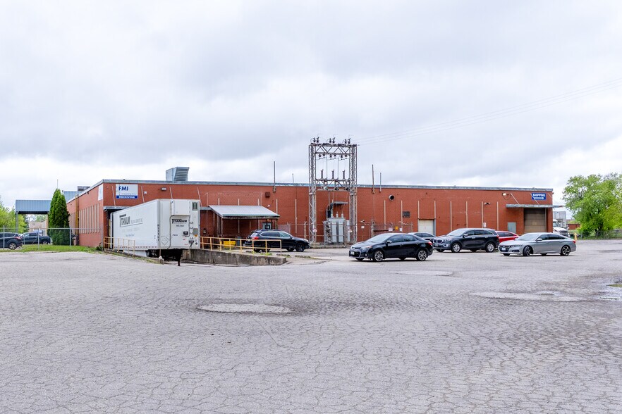 More Photos Of 10 Spalding Dr, Brantford Industrial For Sale