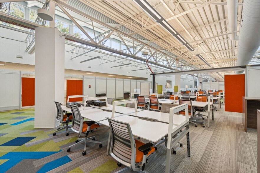 More Photos Of 2387 Clements Ferry Rd, Charleston Office For Lease