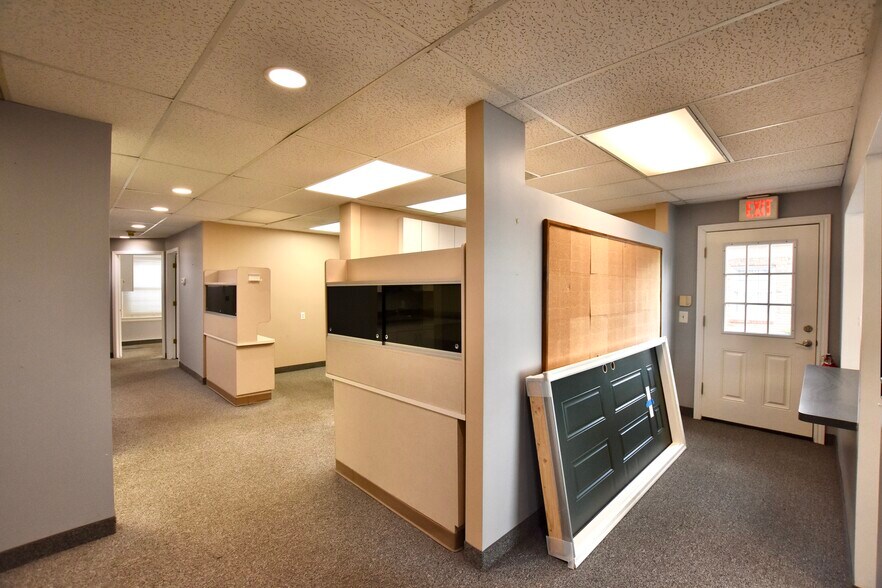 More Photos Of 9313-9333 N Haggerty Rd, Plymouth Office For Lease