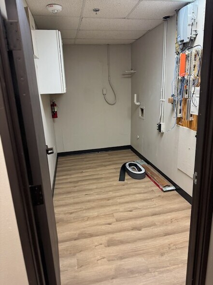 More Photos Of 2400 Lakeview Dr, Amarillo Office For Sale