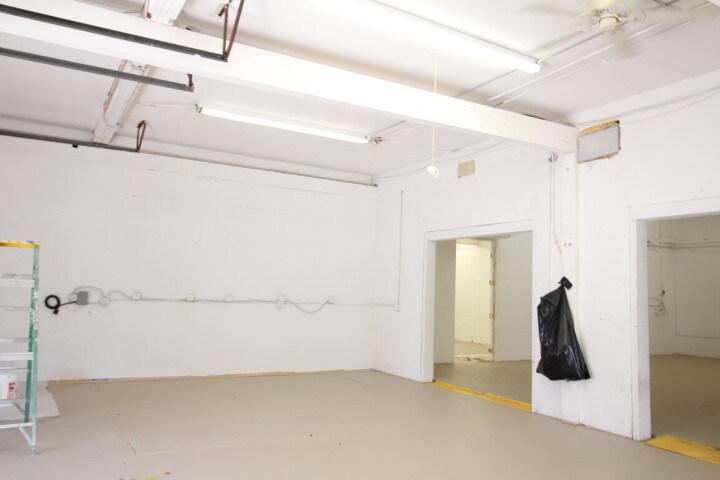 More Photos Of 609 N Railroad Ave, Boynton Beach Warehouse For Lease