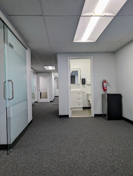 More Photos Of 105 Washington Blvd, Algona Office For Lease