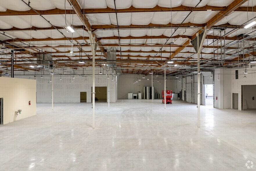 More Photos Of 3480 E Britannia Dr, Tucson Unknown For Lease