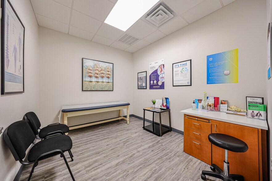 More Photos Of 535 E McKellips Rd, Mesa Office For Lease