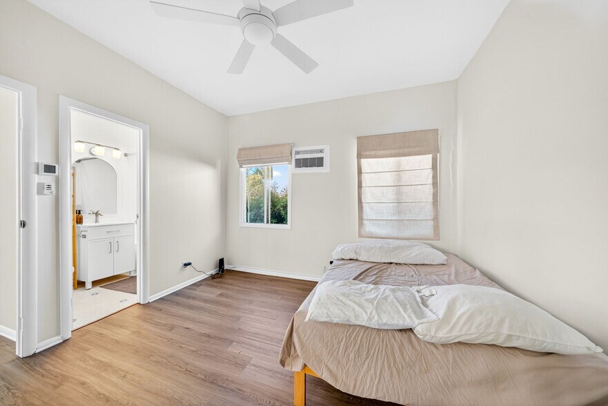 More Photos Of 822 Hayworth Ave, Los Angeles Apartments For Sale