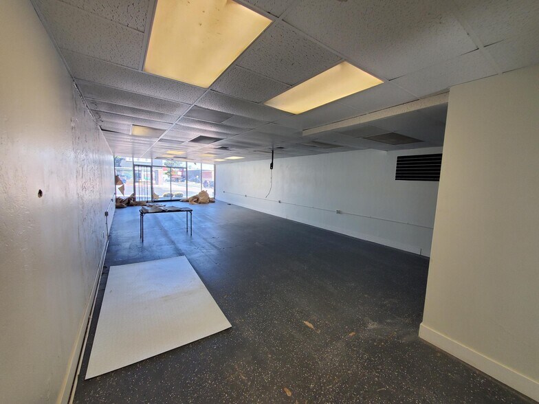 More Photos Of 15591-15595 7th St, Victorville General Retail For Sale