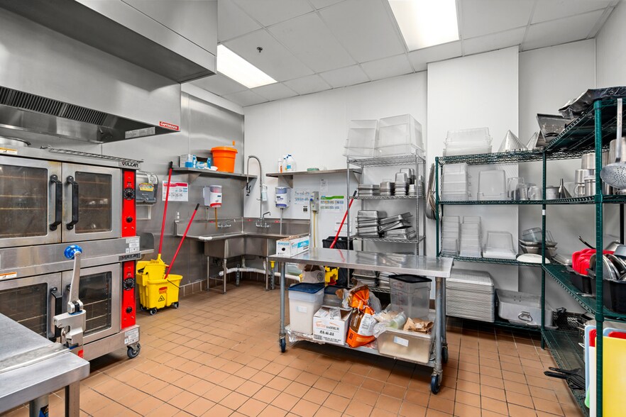 More Photos Of 22406 Pacific Highway South, Des Moines Hotel For Sale