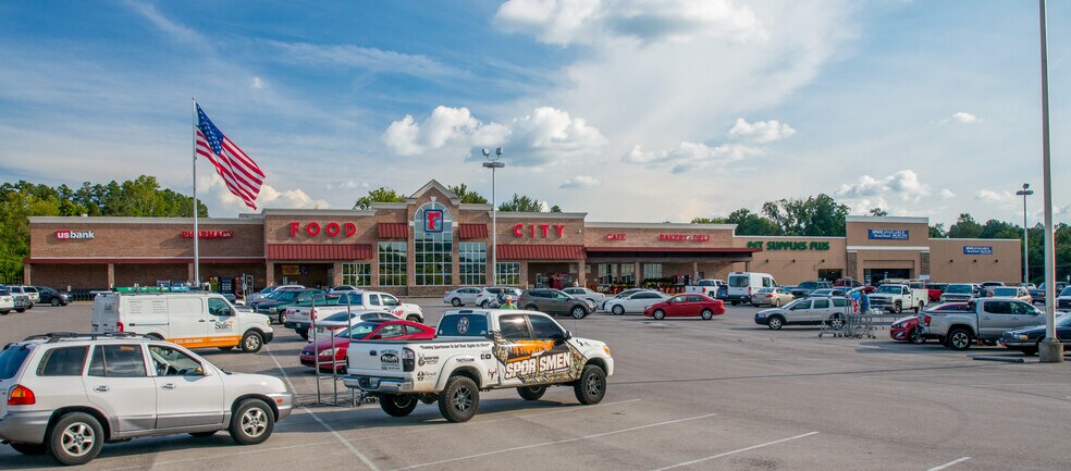 More Photos Of Chapman Hwy @ JOhn Sevier Highway, Knoxville Unknown For Lease