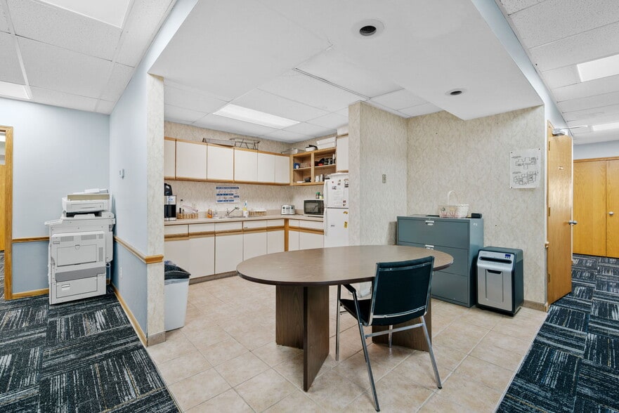 More Photos Of 4259 Lake Rd, Lorain Office Residential For Sale