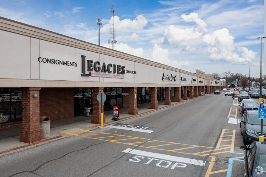 More Photos Of 3800-3838 Paxton Ave, Cincinnati Unknown For Lease