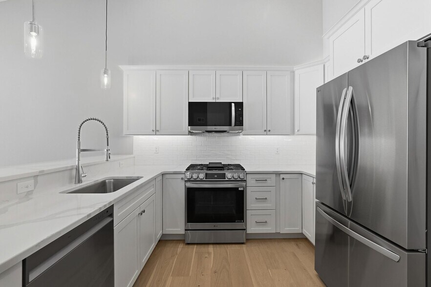 More Photos Of 100 Huselton Dr, Butler Specialty For Sale
