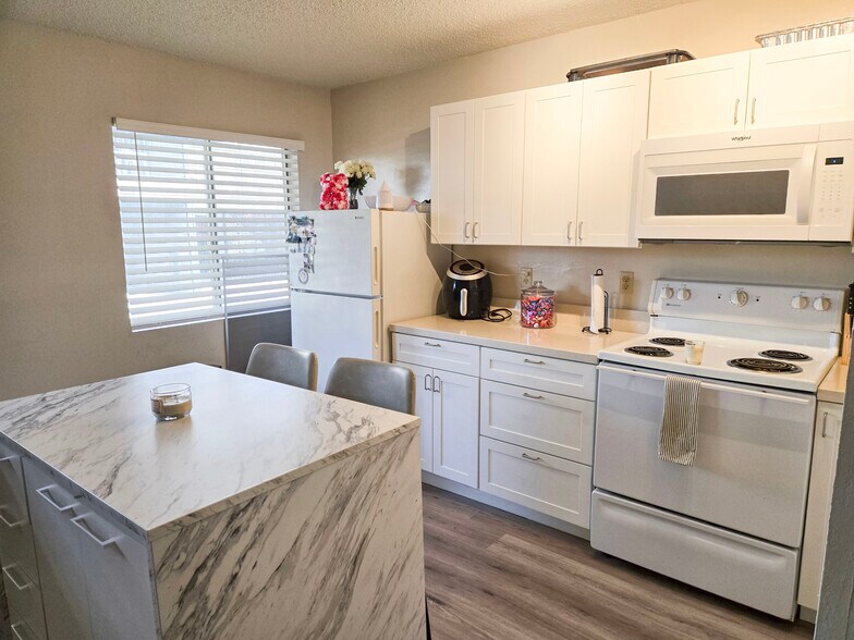 More Photos Of 8020-8050 Beverly Dr, Rohnert Park Apartments For Sale