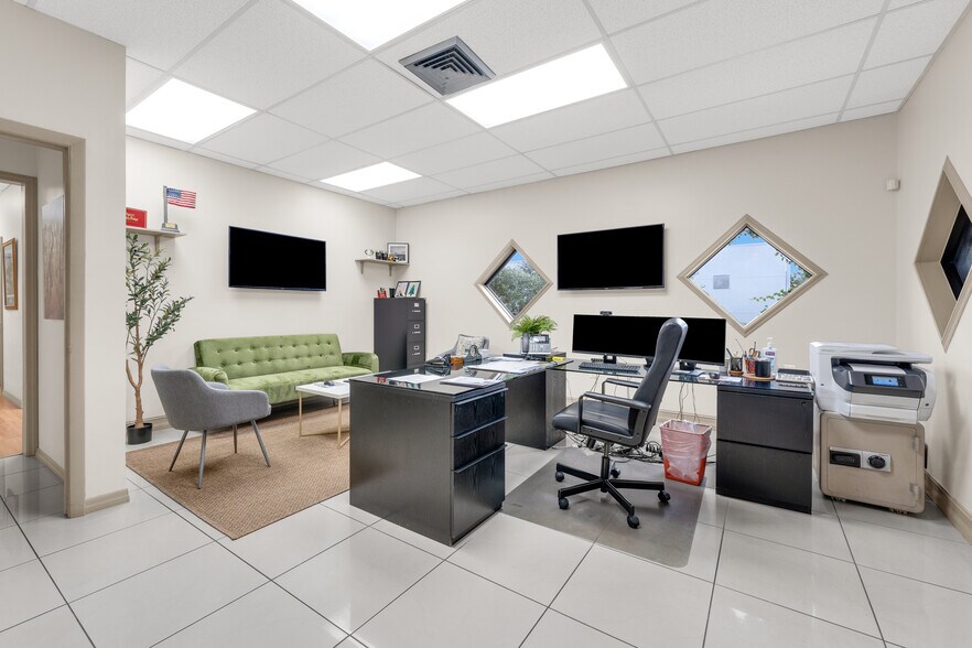 More Photos Of 2441 Orlando Central Pky, Orlando Manufacturing For Sale
