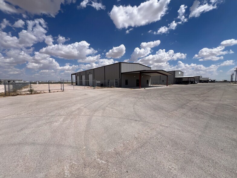 More Photos Of 6407 S County Road 1273, Midland Warehouse For Lease