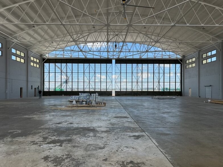 More Photos Of 8100 Airbus Military Dr, Mobile Airplane Hangar For Lease