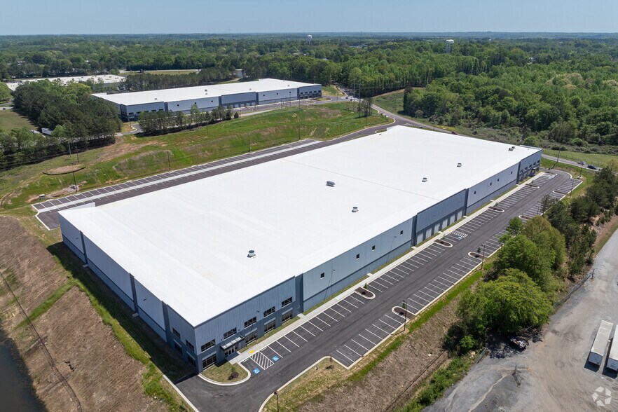 More Photos Of Jessie Cronic Rd & I-85, Braselton Unknown For Lease