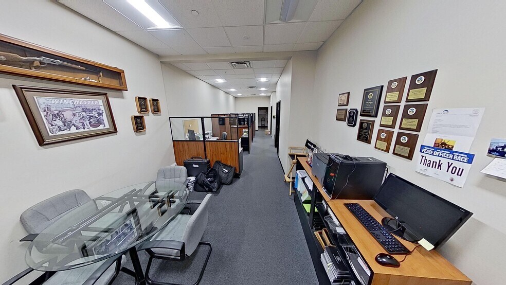 More Photos Of 3763 Imperial St, Frederick Showroom For Sale