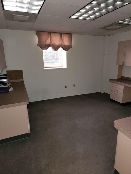 More Photos Of 27 Hospital Ave, Danbury Medical For Lease