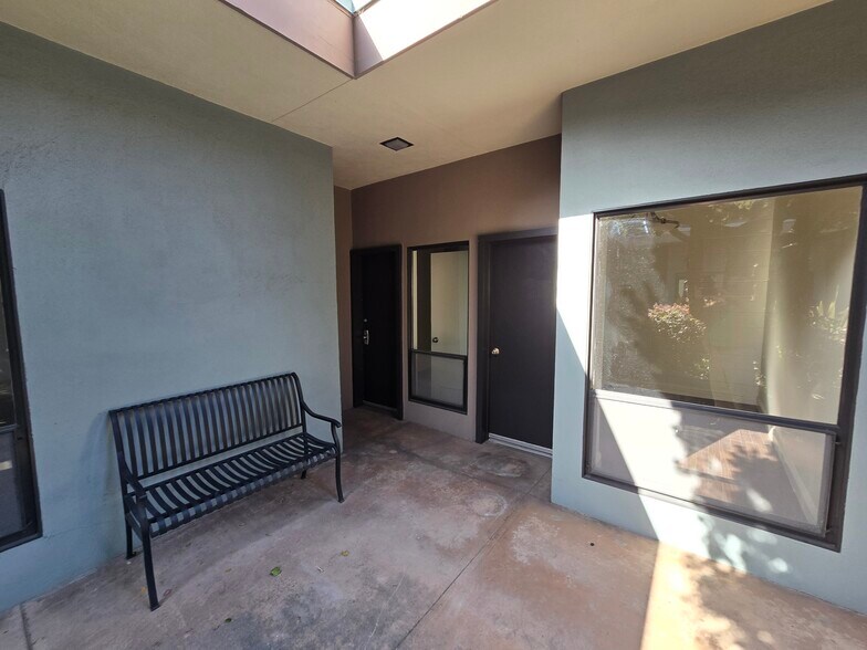 More Photos Of 190 W 25th Ave, San Mateo Storefront Retail Office For Lease