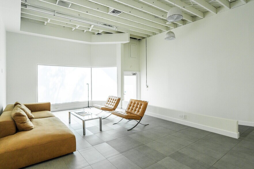 More Photos Of 723-727 N Fairfax Ave, Los Angeles General Retail For Lease