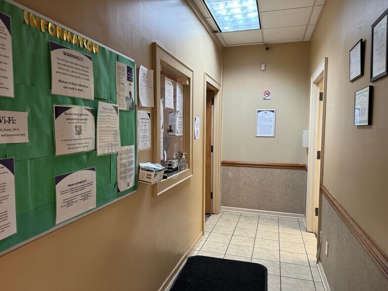 More Photos Of 2208 W Roosevelt Blvd, Monroe Office For Lease