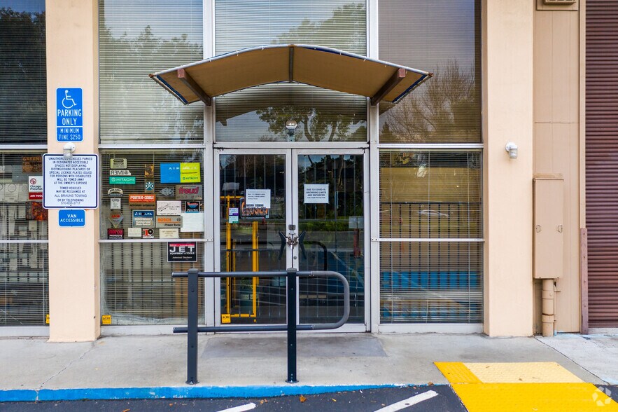 More Photos Of 21732 Foothill Blvd, Hayward Freestanding For Lease