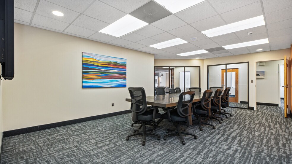 More Photos Of 888 Worcester St, Wellesley Office For Sale