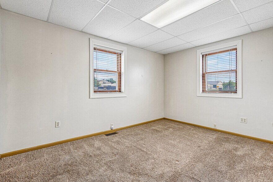 More Photos Of 5558 Wadsworth Rd, Dayton Warehouse For Sale