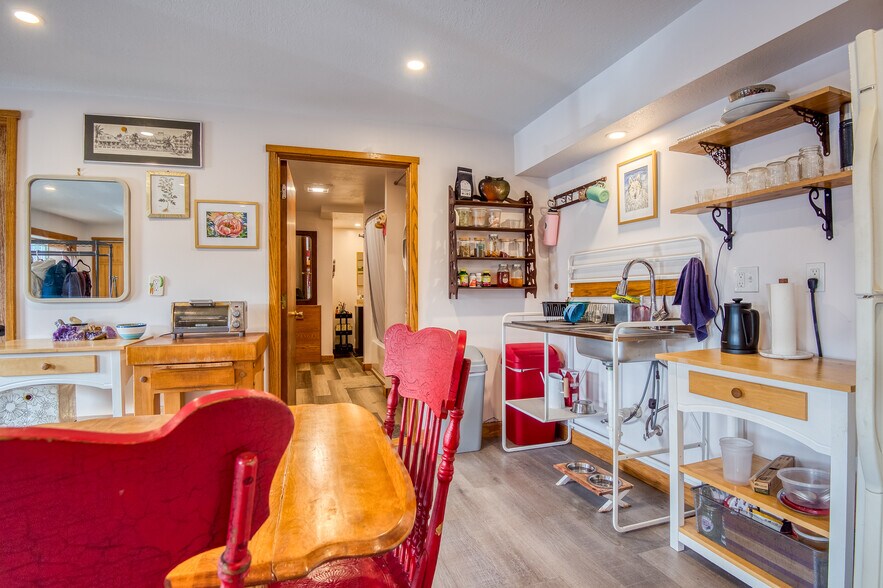 More Photos Of 206 Main St, Berlin Office For Sale