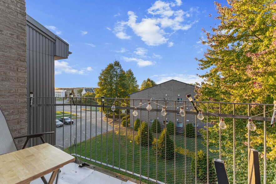 More Photos Of 2012-2014 Rue Fournier, Saint-Jérôme Apartments For Sale