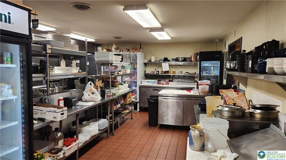 More Photos Of 874 Pa-903, Jim Thorpe General Retail For Sale