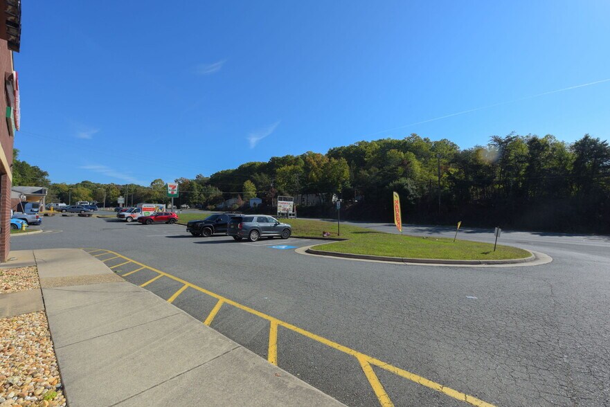 More Photos Of 3619 Richmond Hwy, Stafford Light Distribution For Lease