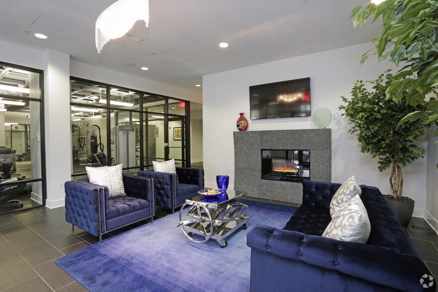 More Photos Of 1720 Central St, Evanston Apartments For Lease