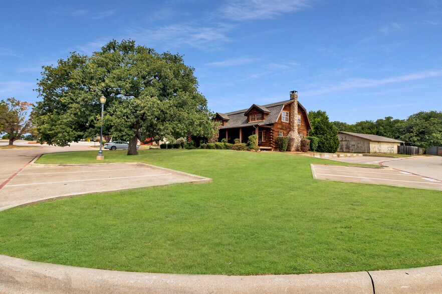 More Photos Of 100 Quest Ct, Keller Office For Sale