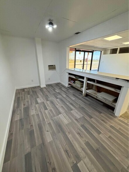 More Photos Of 9474 US-175, Kemp Flex For Lease