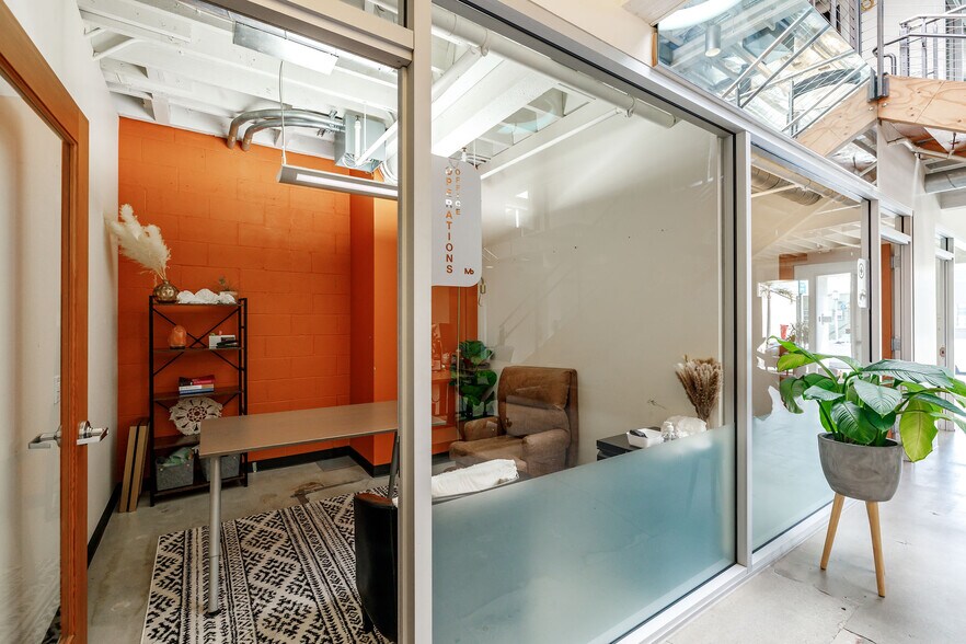 More Photos Of 1104 Highland Ave, Manhattan Beach Loft Creative Space For Sale