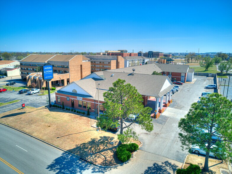 More Photos Of 3211 S 79th East Ave, Tulsa Apartments For Sale