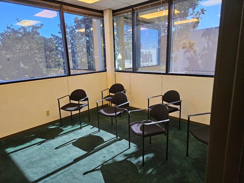 More Photos Of 5510 Skylane Blvd, Santa Rosa Office For Lease