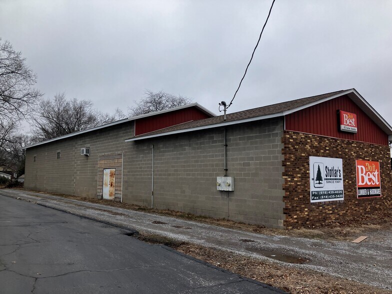More Photos Of 221 N Main St, Benton Freestanding For Sale