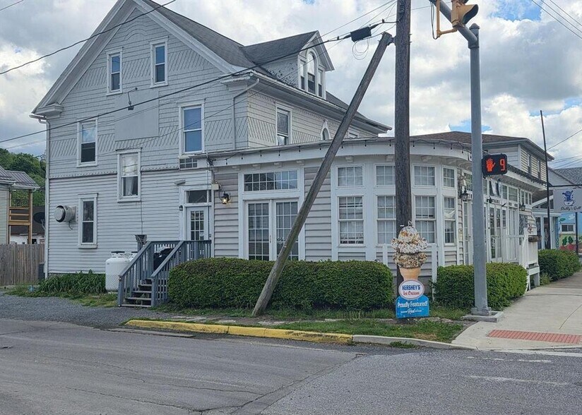 More Photos Of 174 N Washington St, Berkeley Springs Restaurant For Sale