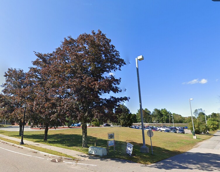 More Photos Of 134 Main St, Norfolk Land For Lease