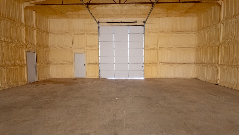 More Photos Of 625 Koloa Ave, Edmond Warehouse For Sale