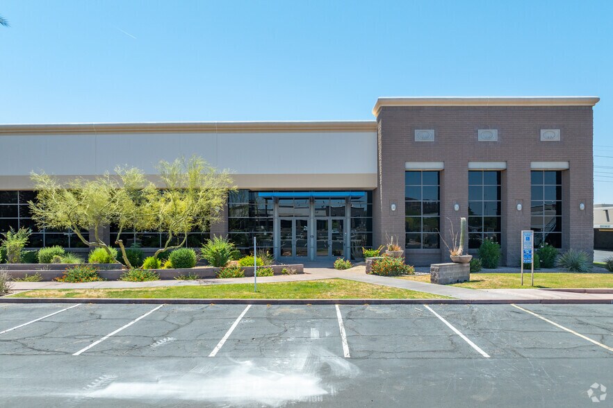 More Photos Of 4675 E Cotton Commerce Blvd, Phoenix Light Distribution For Lease